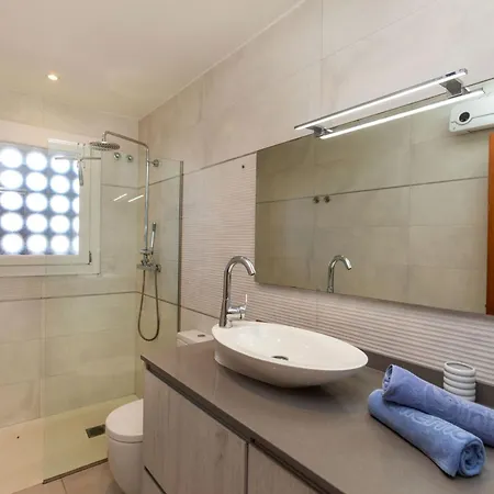 Faner By Interhome 아파트 Llança