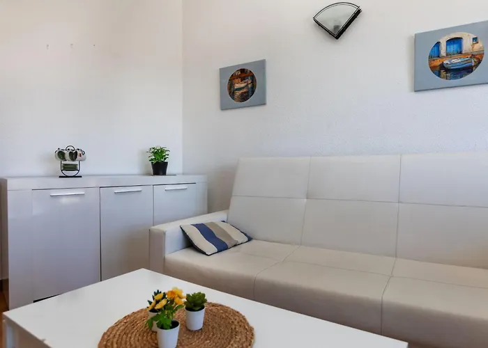 Faner By Interhome Lägenhet Llança